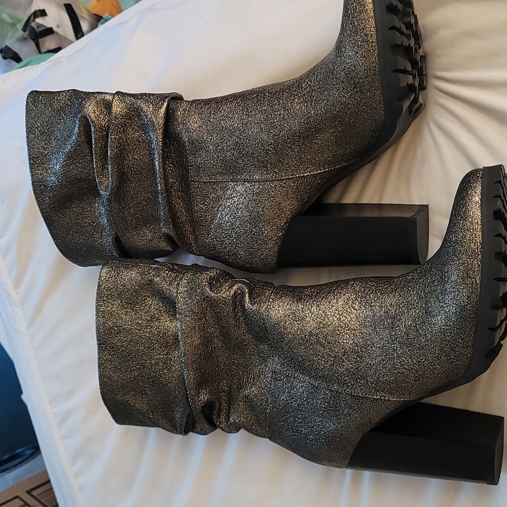 KATY PERRY RAINA GOLD BOOTS 8.5